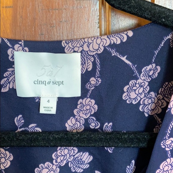 Silk designer dress! - Picture 5 of 9